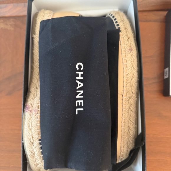 CHANEL Lambskin CC Espadrilles W 40 Beige Black - Picture 5 of 5